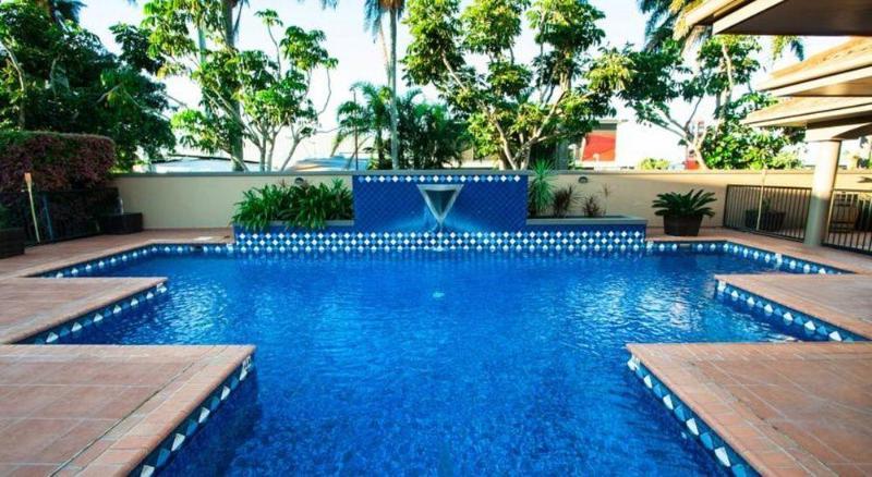 Reef 4* Mackay