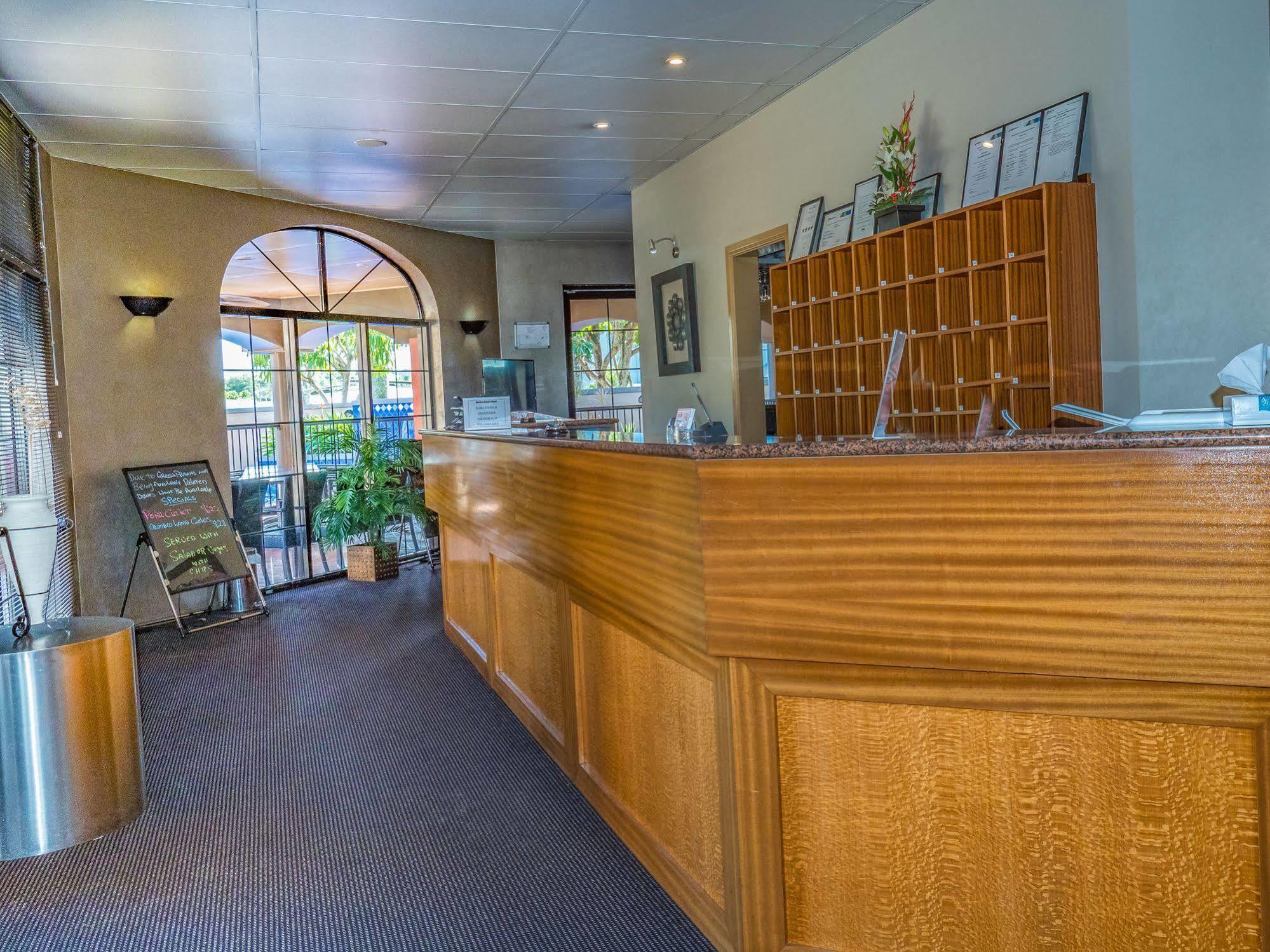 Country Comfort Hotel Mackay