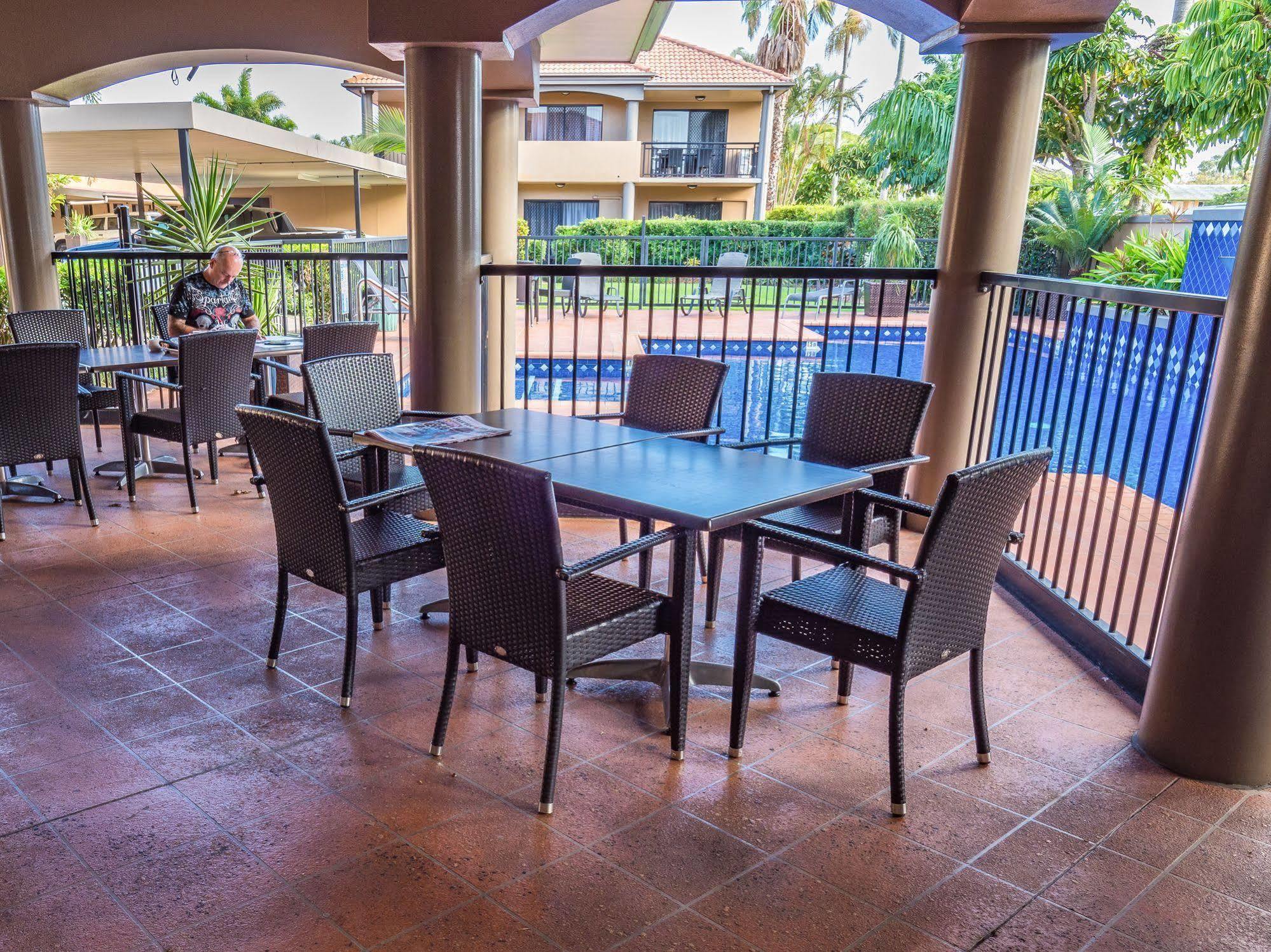 Country Comfort 4* Mackay