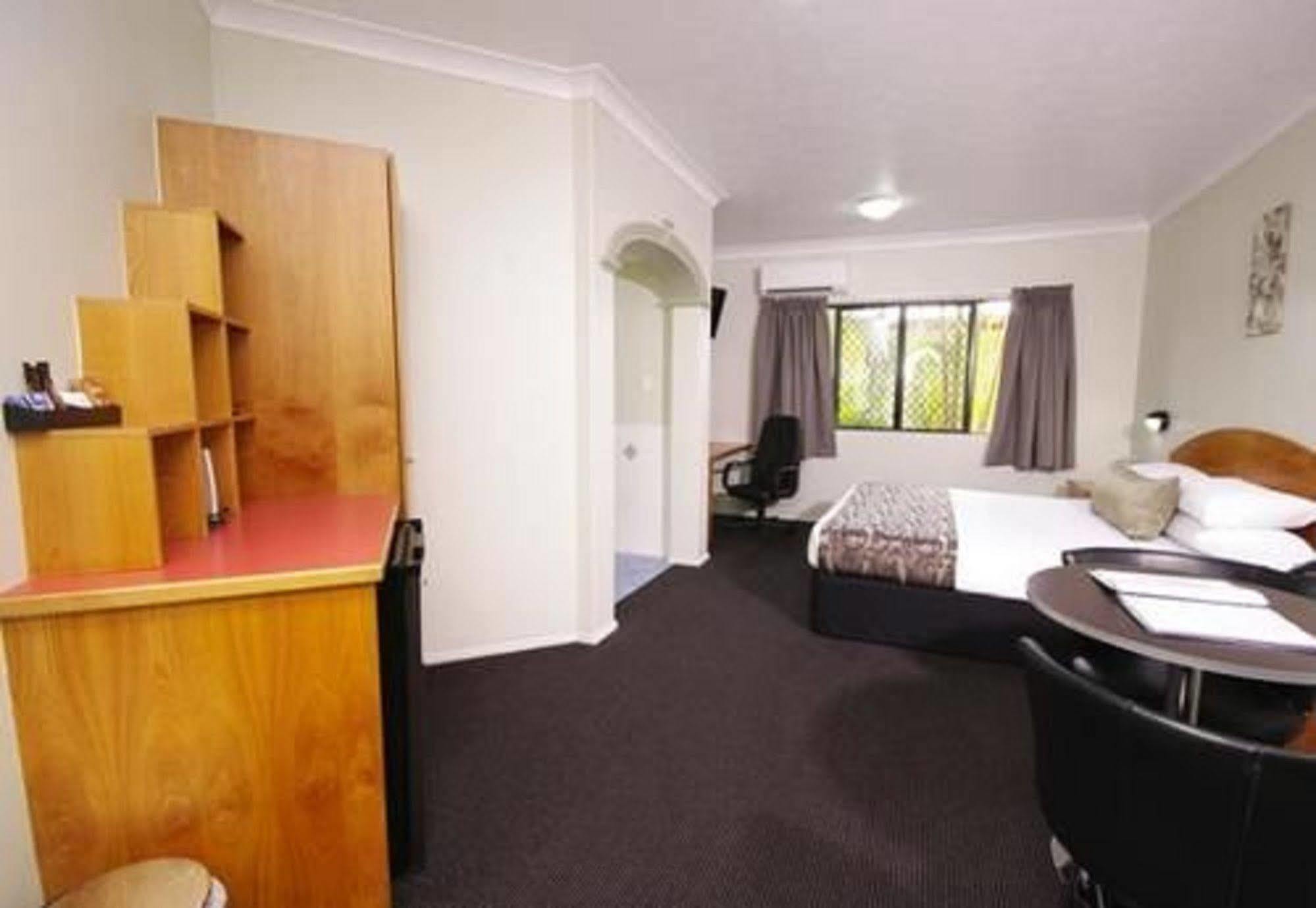 Country Comfort Hotel Mackay