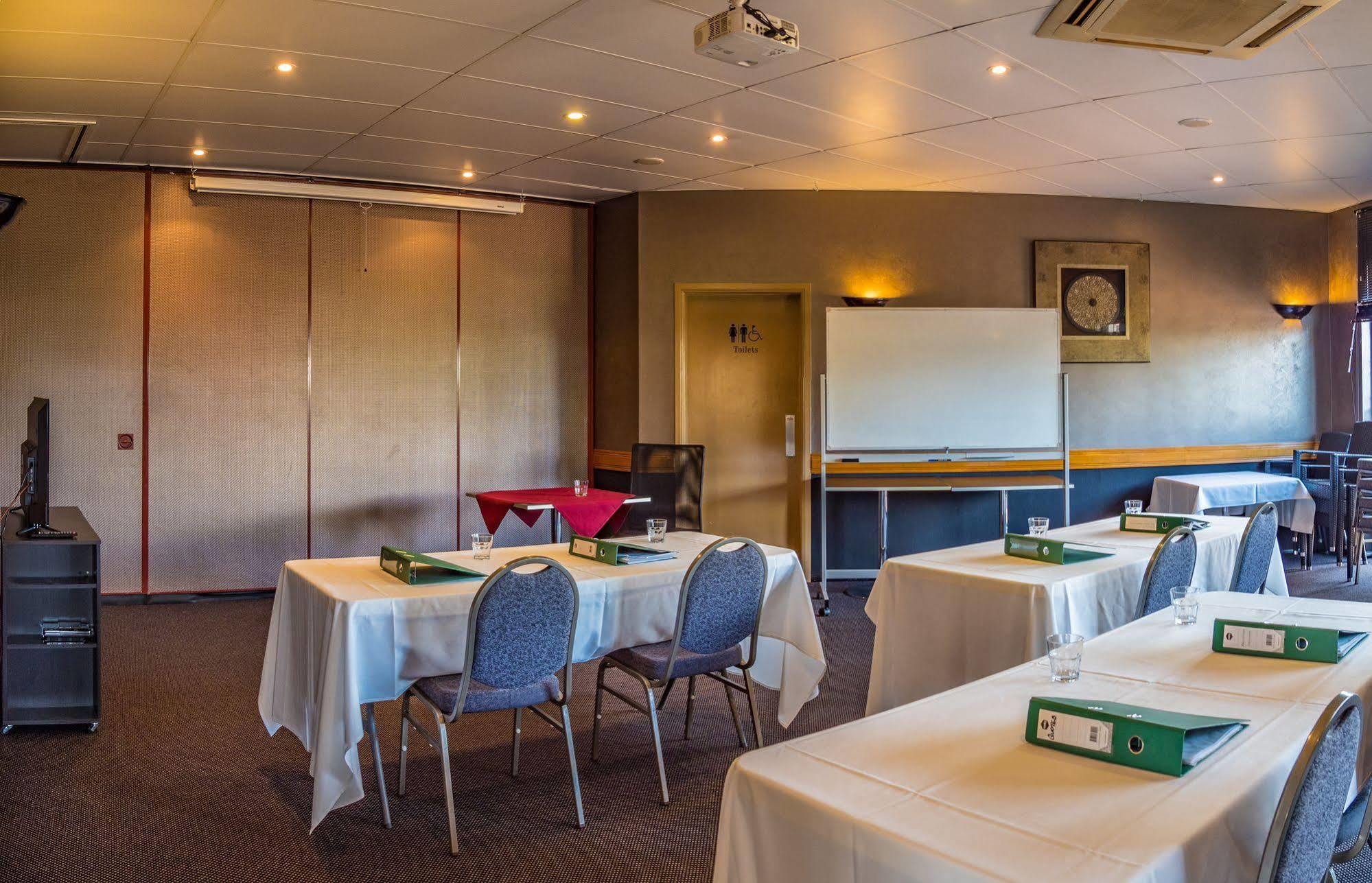 Country Comfort 4* Mackay