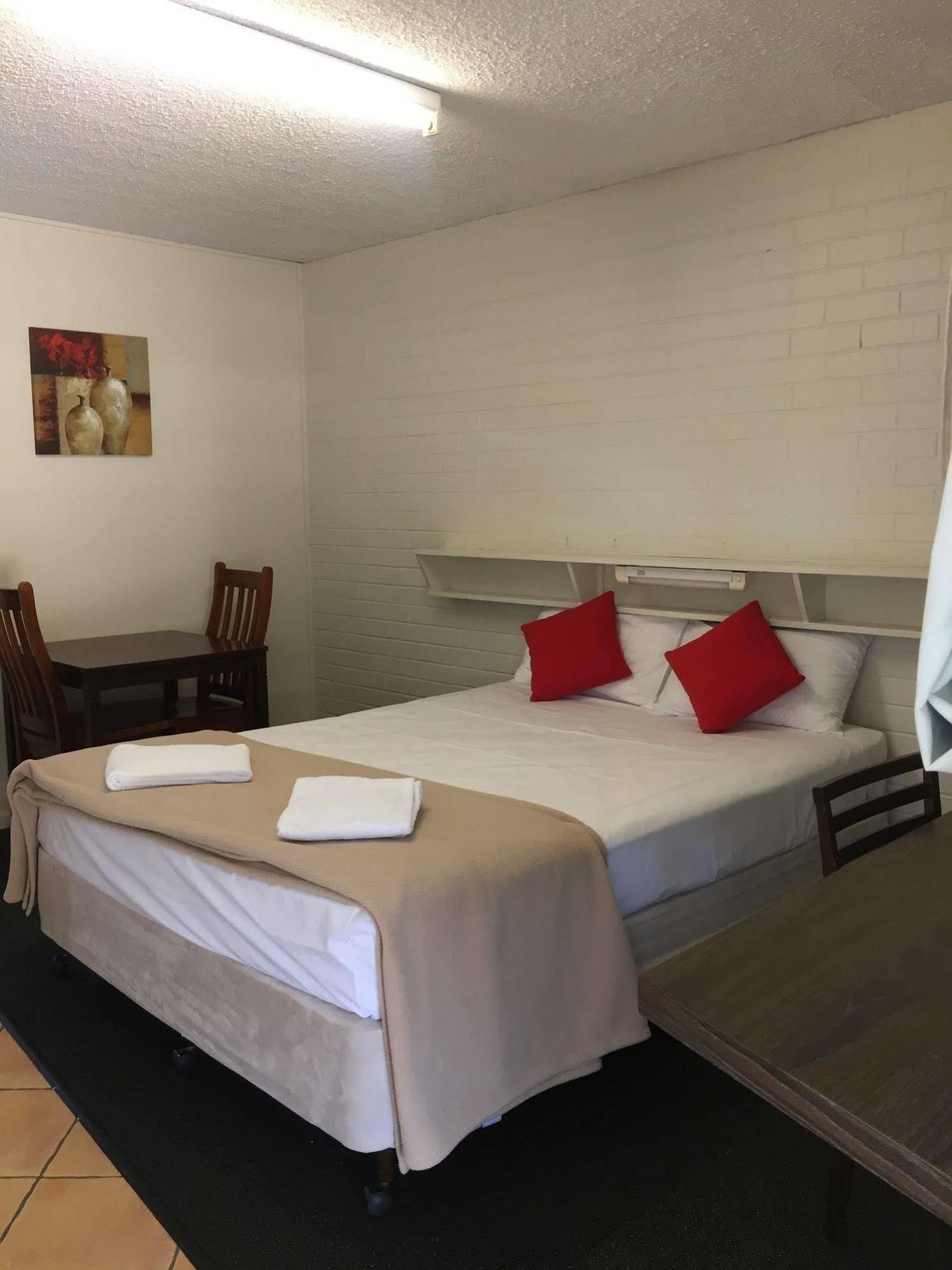 Motel Paradise 3*