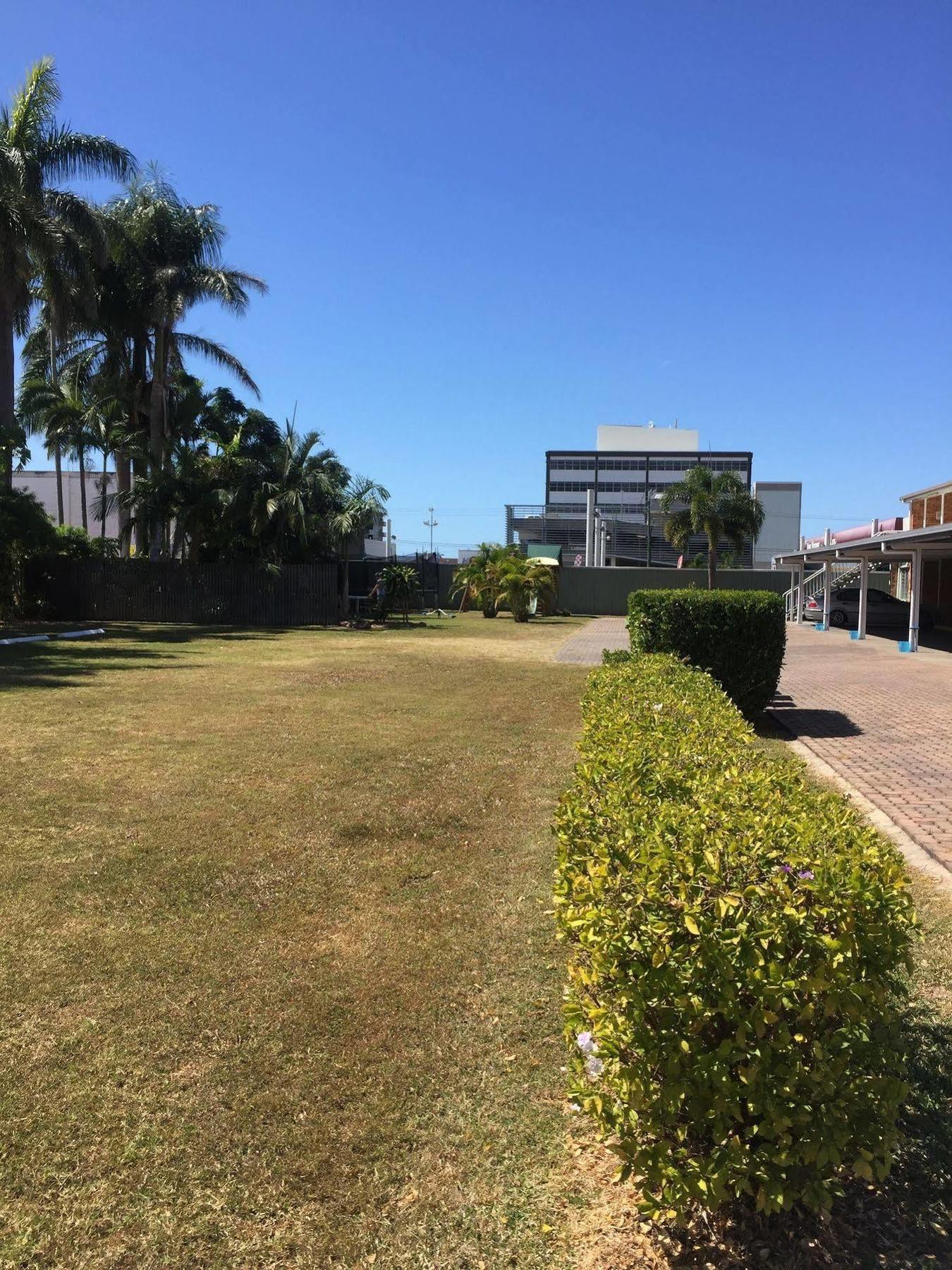 Motel Paradise 3*