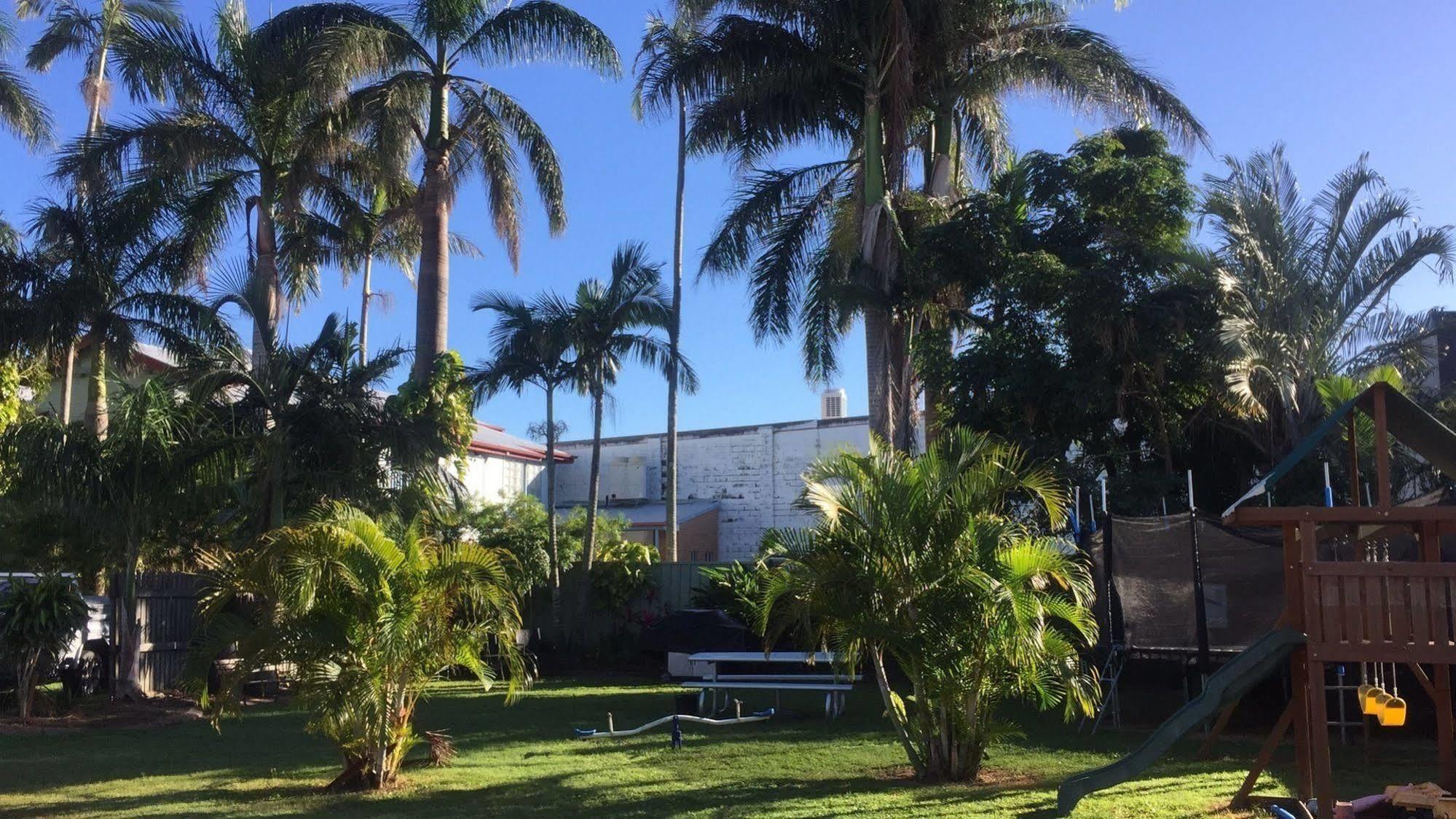 Paradise Motel 3*