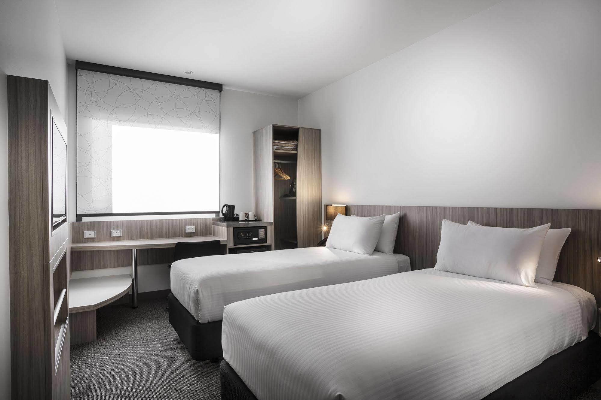 Ibis Hotel 4*