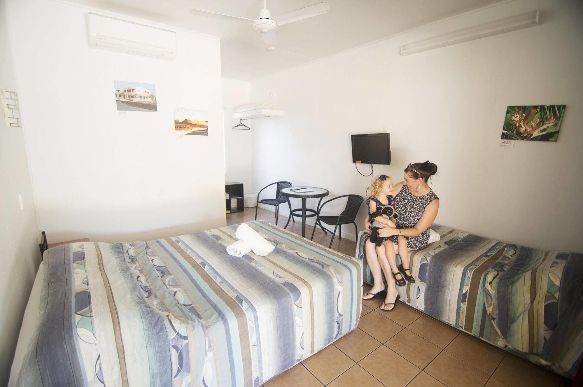 Motel Cool Palms 3*