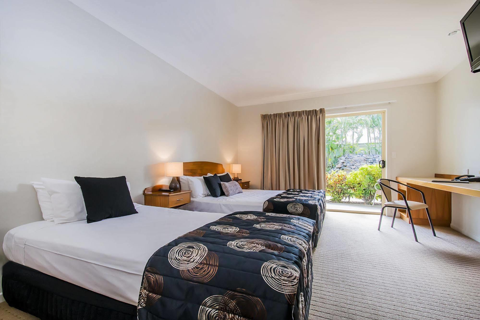 Shamrock Gardens 3*