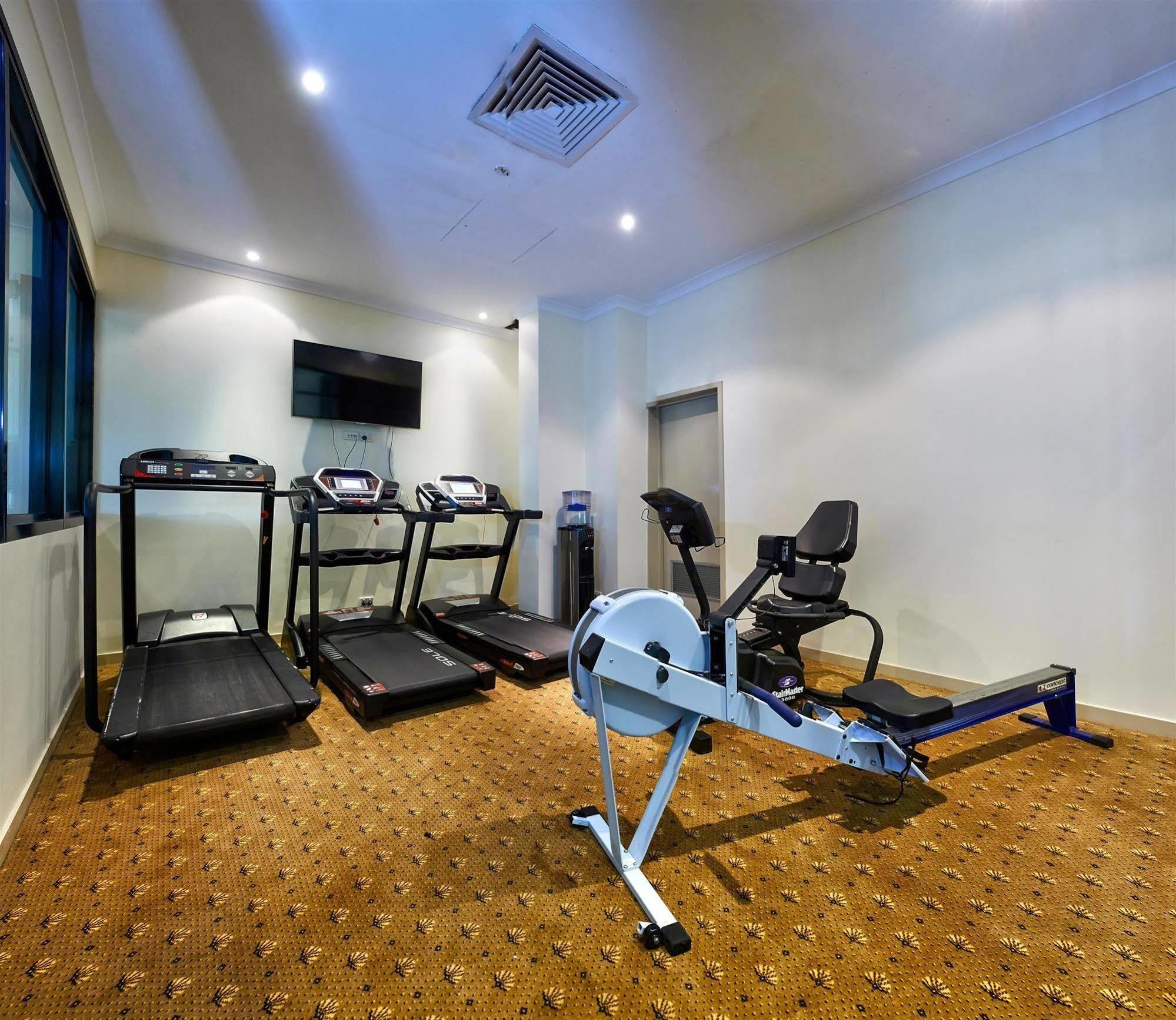 Rydges Hotel 4*