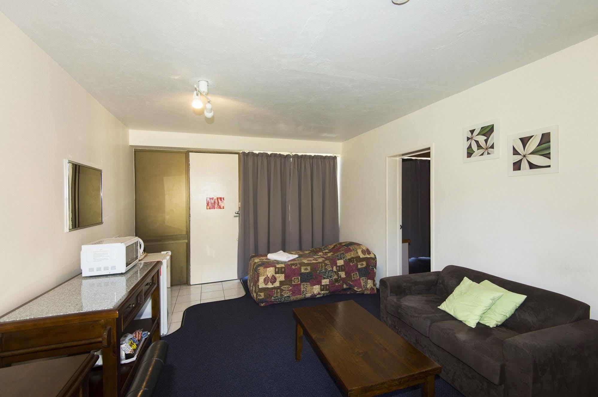 Mid Motor Motel