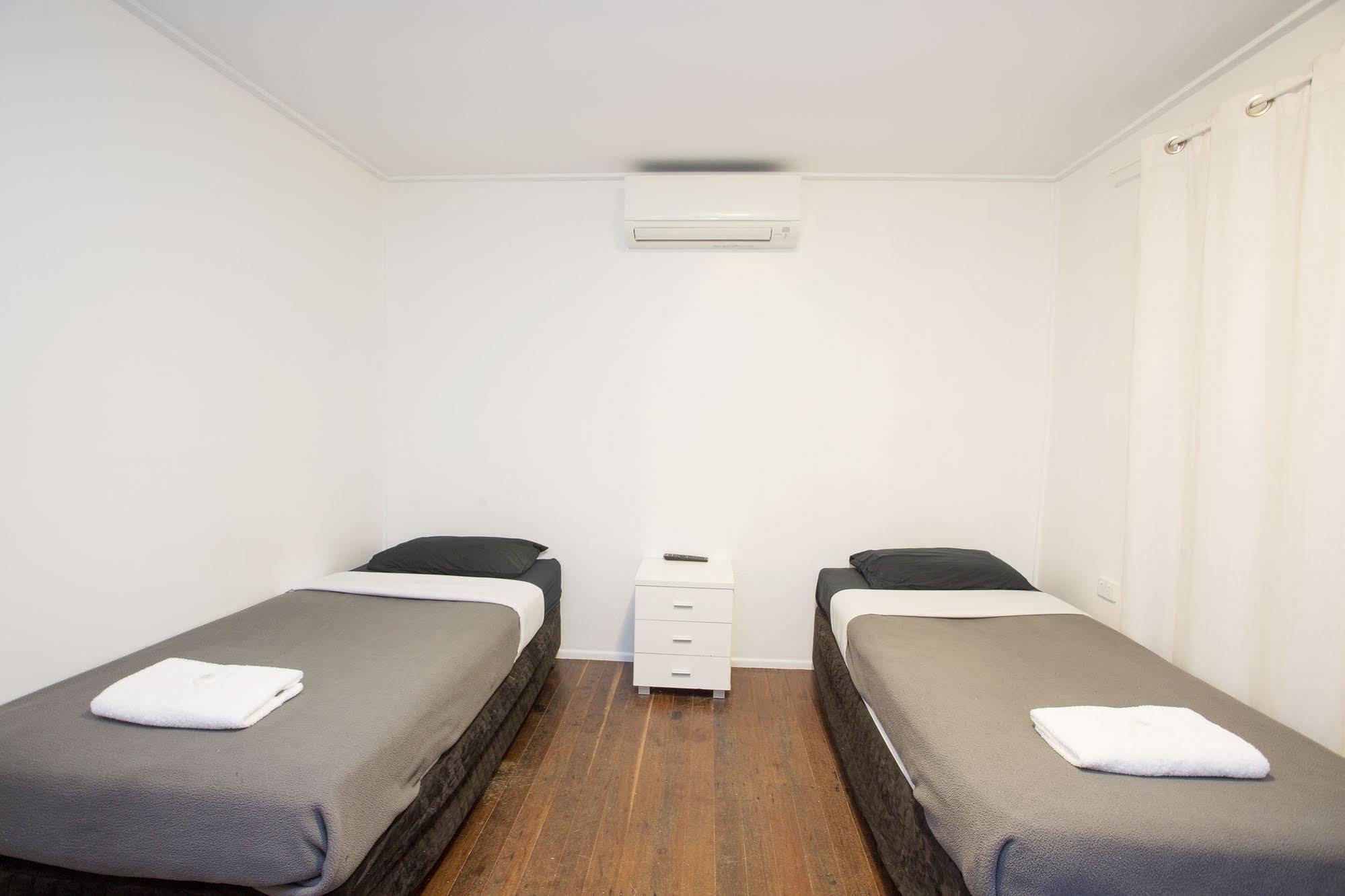 Mycow Motel 2*