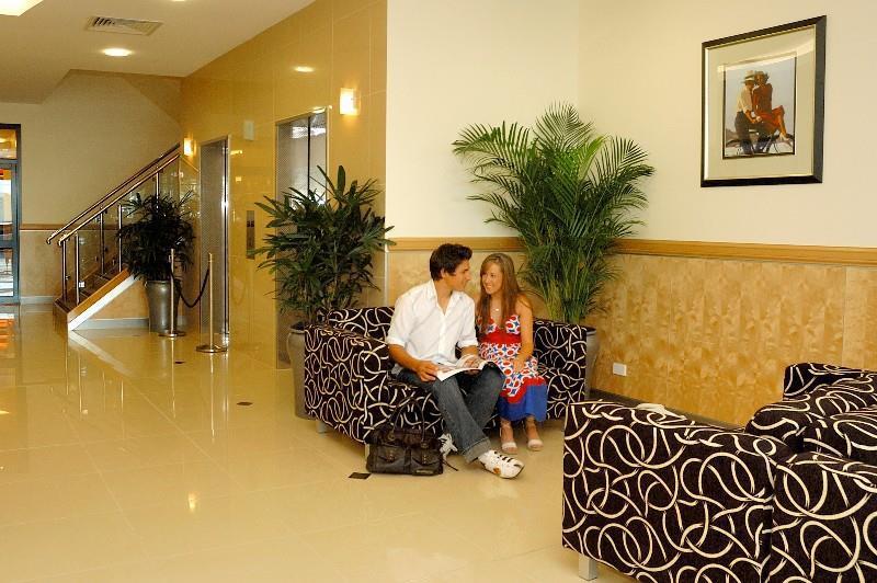 Rydges Hotel 4*