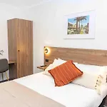 The Metropolitan Hotel