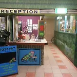 Gecko\'S Rest Budget Accommodation & Backpackers