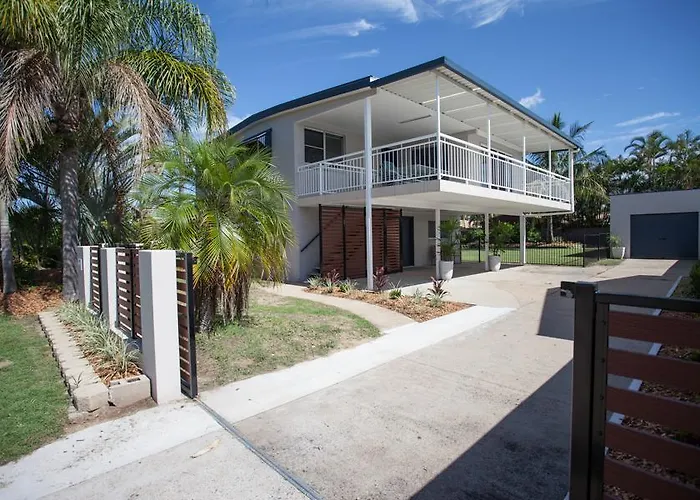 City Beach Holiday House