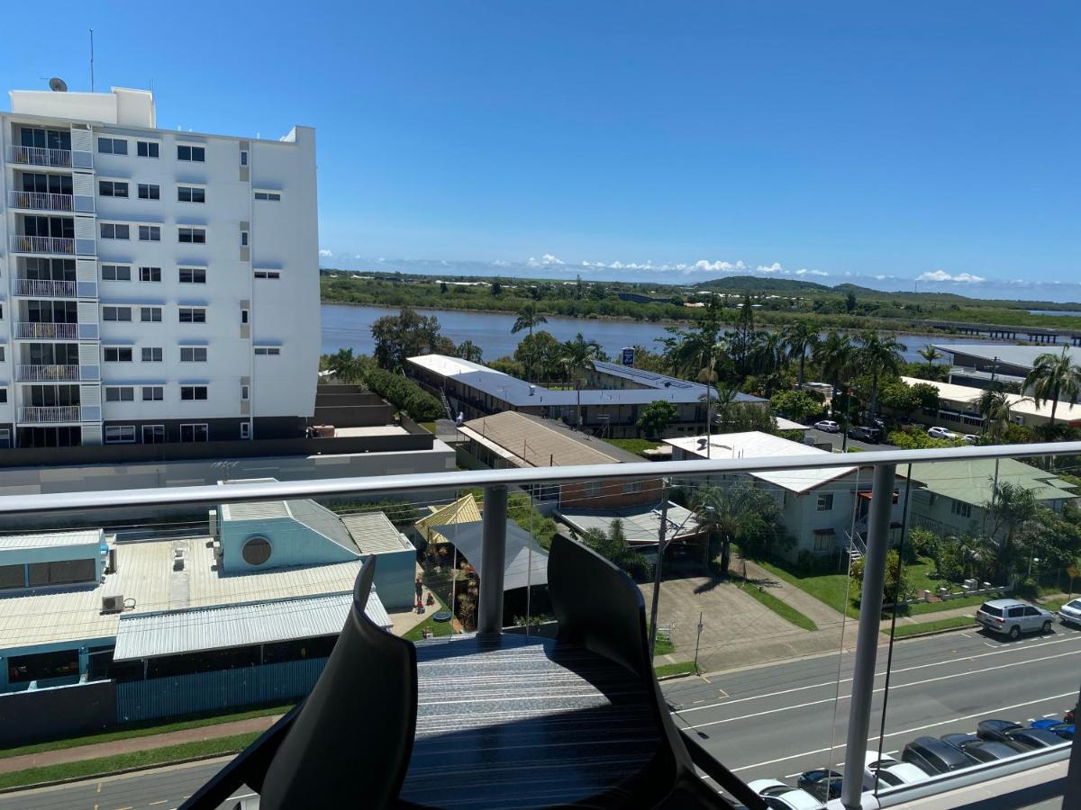 Airtrip On River Street, Mackay