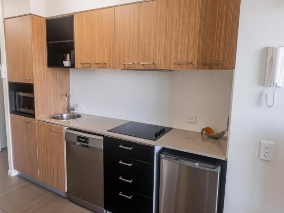 Apartment Airtrip On River Street, Mackay