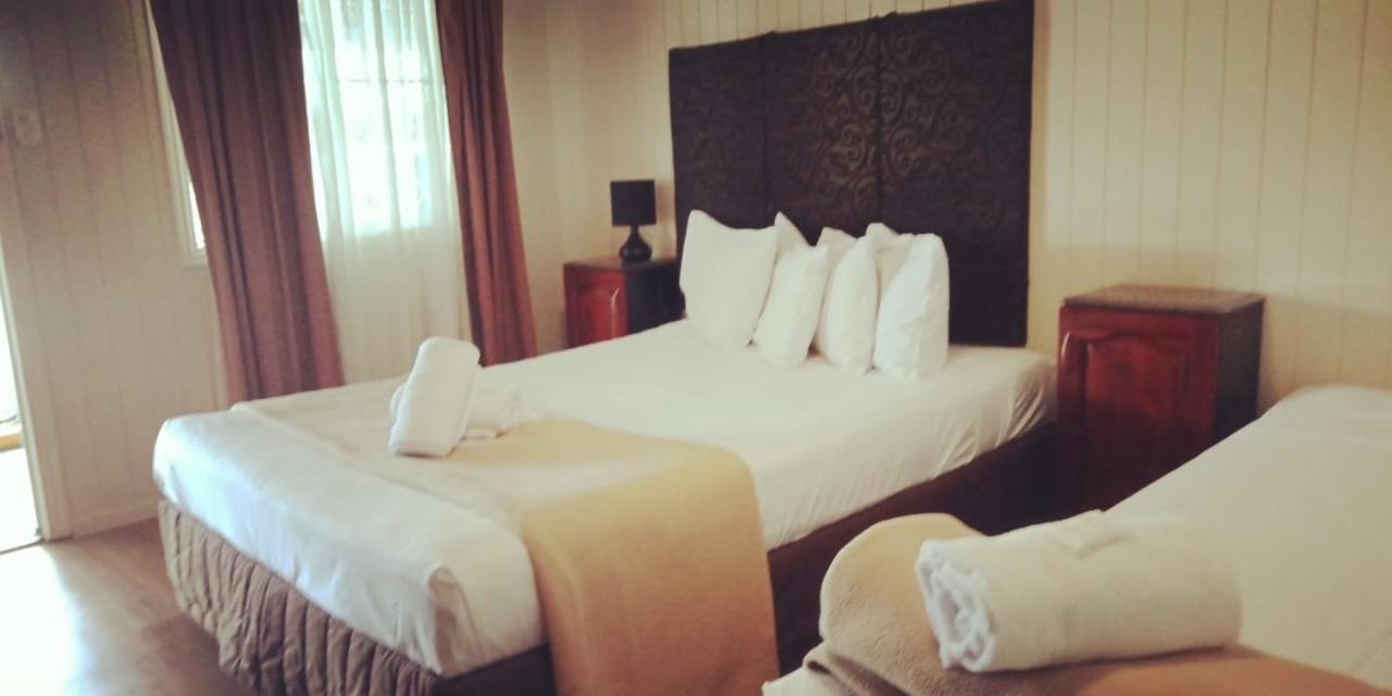 Motel Country Plaza Motor