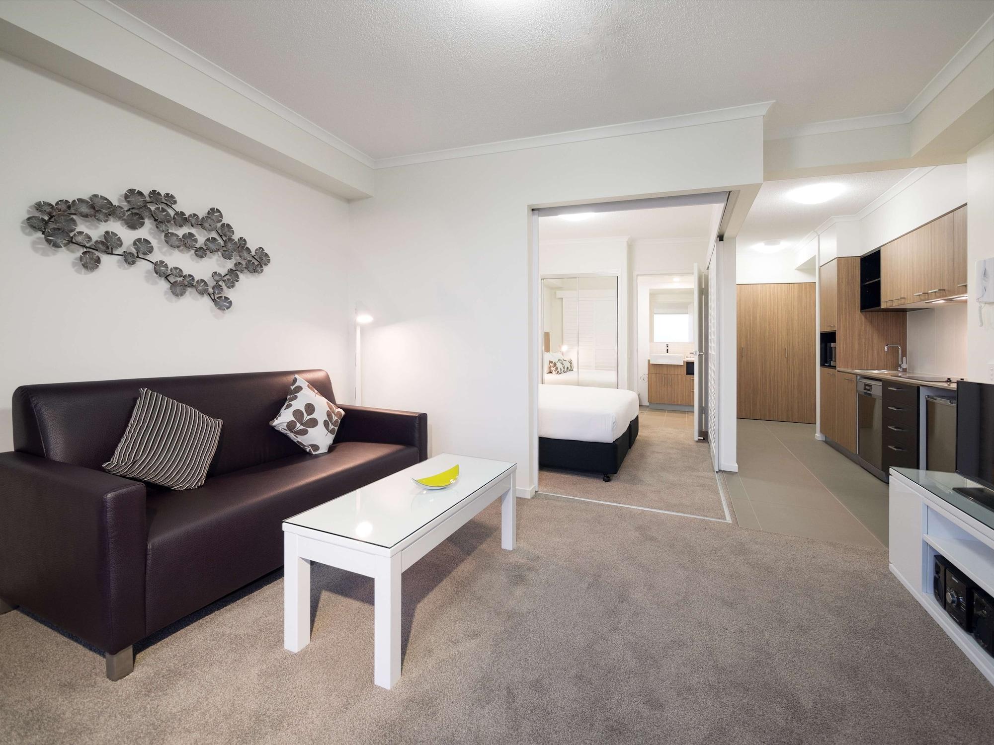 Oaks Rivermarque 4*