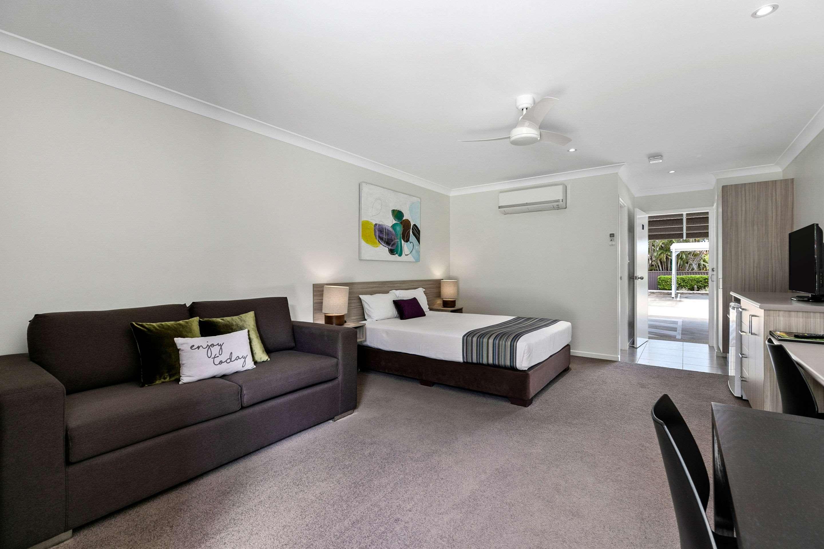 Beachside Boutique 3*