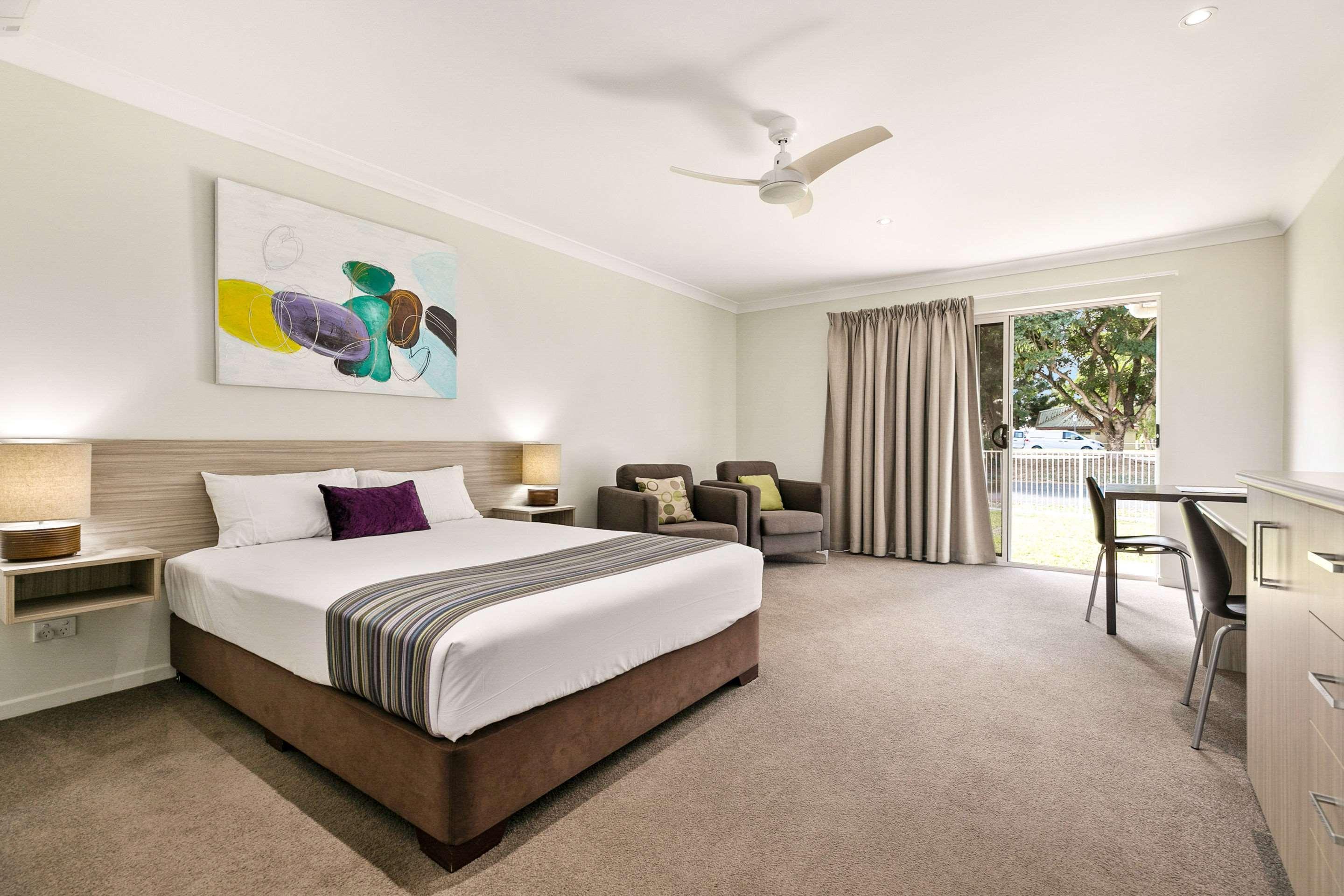 Beachside Boutique 3*