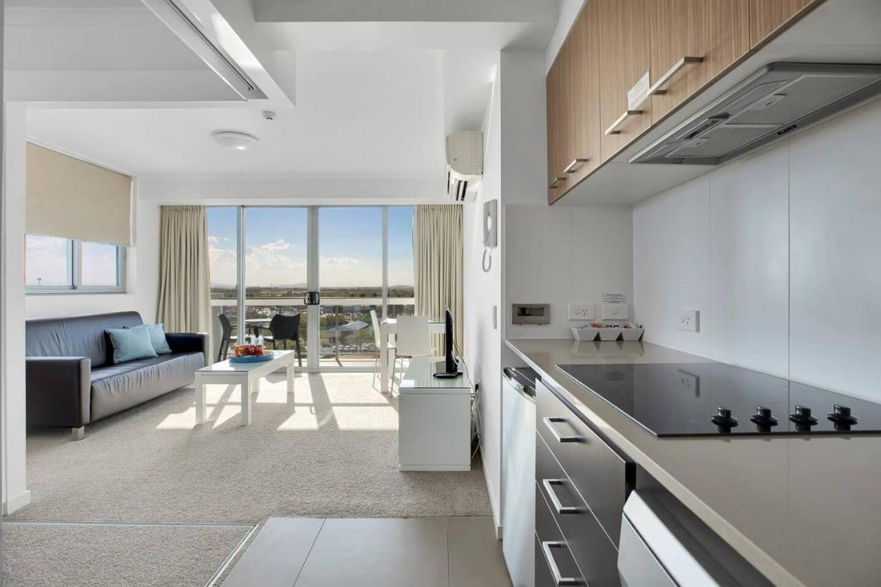 Modern Dual Key W Pool In The Heart Of Apartamento