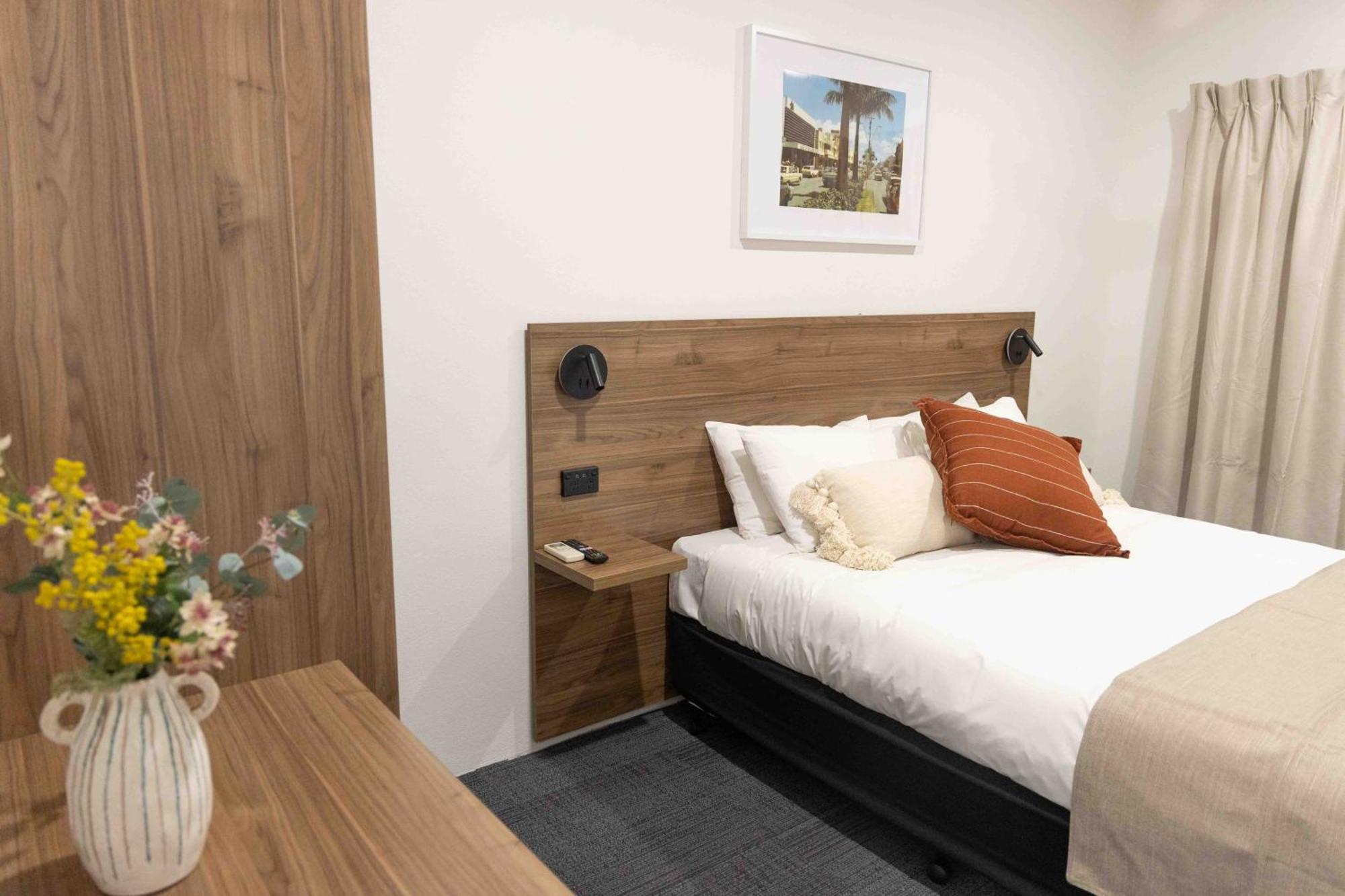 The Metropolitan Hotel 3*