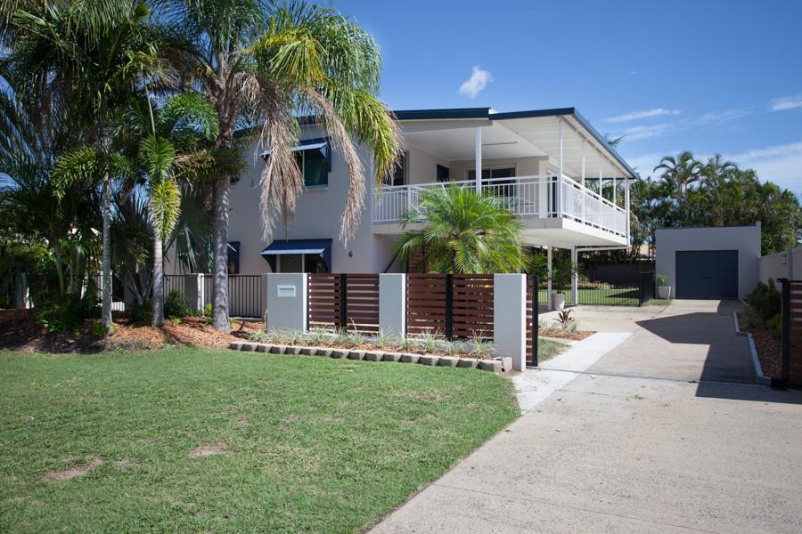 Holiday home City Beach Holiday House