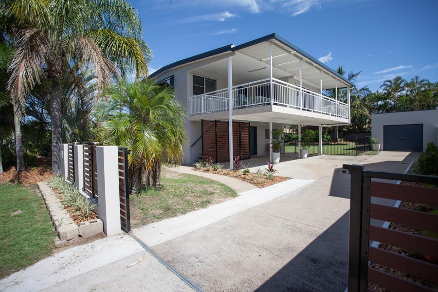 Holiday home City Beach Holiday House