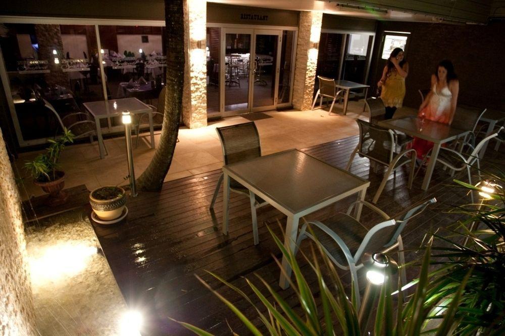 Country Plaza Motor Motel